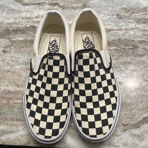 Checkered vans 8.5